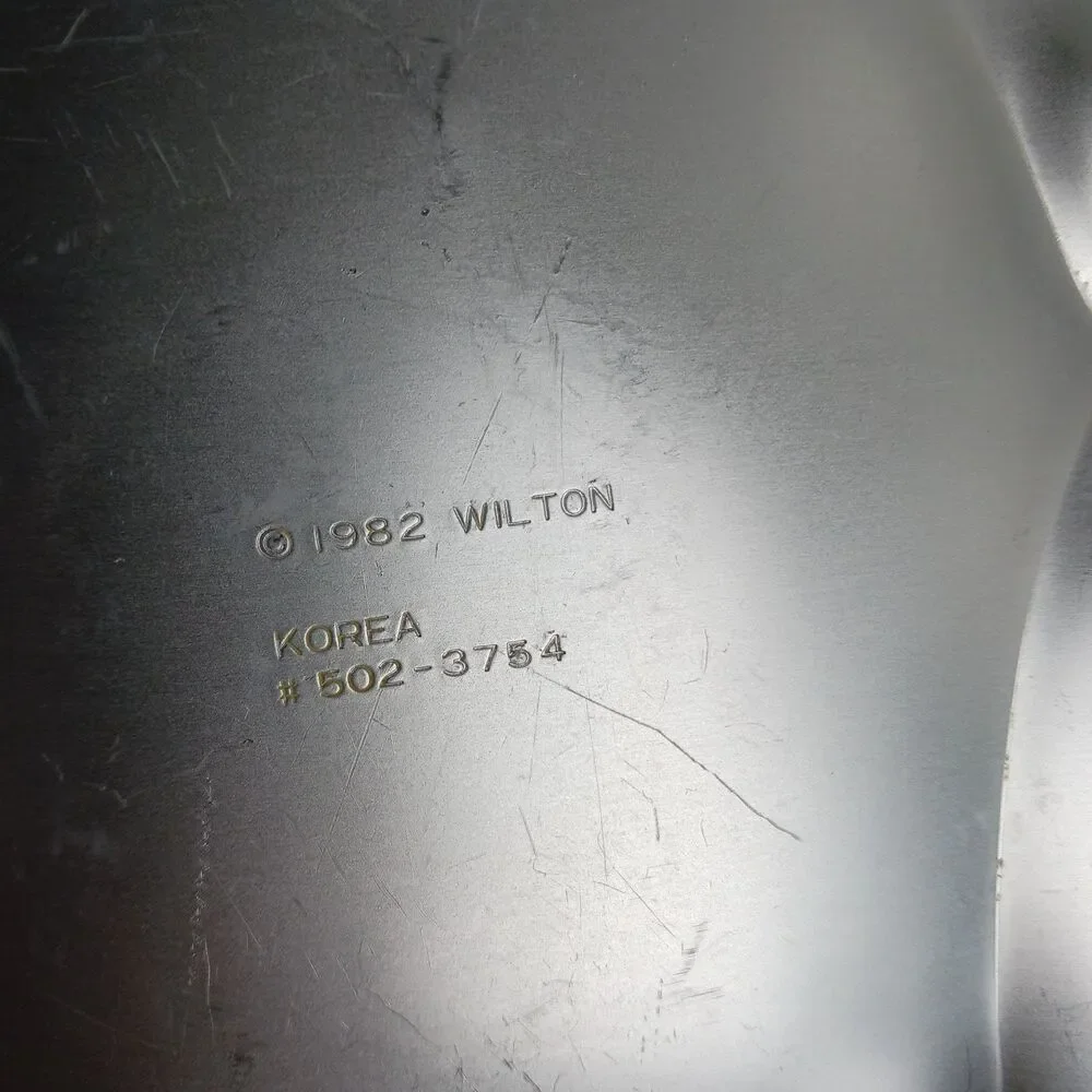 VINTAGE WILTON TEDDY BEAR CAKE PAN